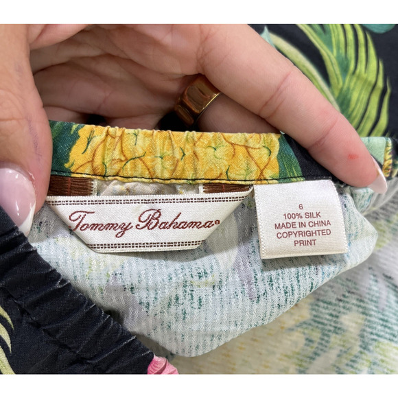 Tommy Bahama Woman’s Halter Dress Tropical Parrots Pineapple Hibiscus Sz. 6 - Picture 7 of 9